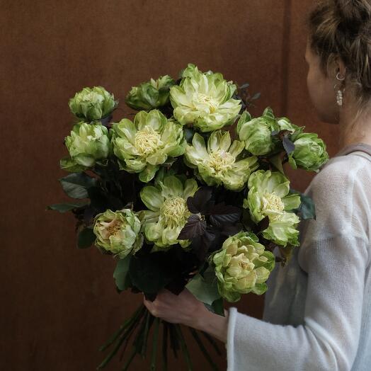 Розы-капустки и травы - Необычный букет