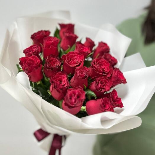 🌹Монобукет "Классика красное в белом"