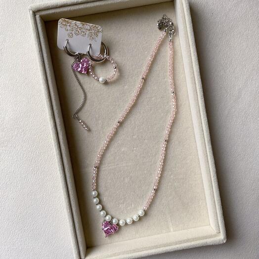 Комплект из розового ювелирного стекла и жемчуга Майорка