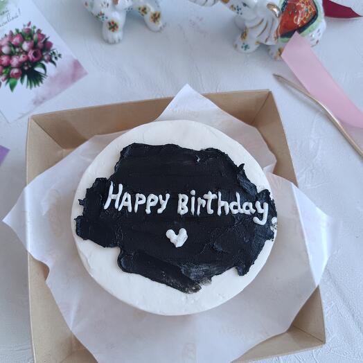 Happy birthday,с сердечком на черном фоне