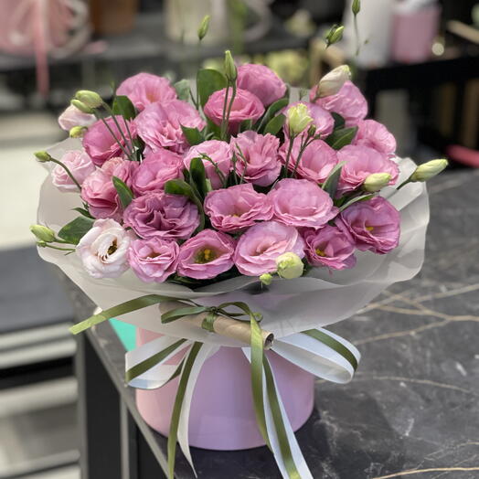 Композиция с лизиантусами