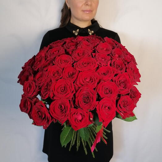 💋Букет с доставкой 24/7 PERVOЦВЕТ" из 51 красной розы под ленту🌹