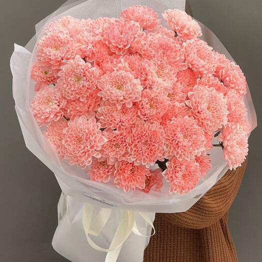 Милый букет из хризантем