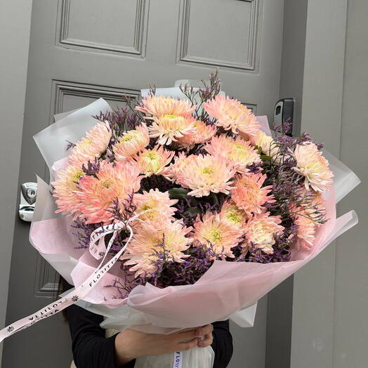 Pink chrysanyemum bouqet