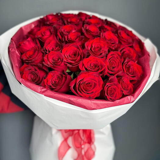 35 красных роз🌹