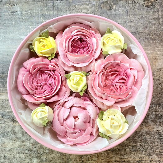 Большая коробка с зефирными розами