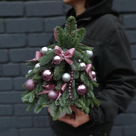 Новогодняя елочка в керамическом бокале