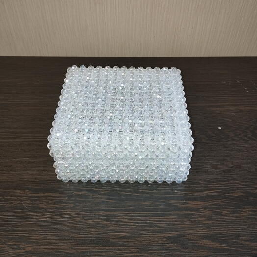 Шкатулка из бусин