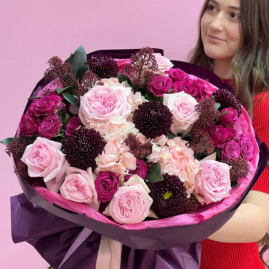 💕Букет из пионовидных роз, гортензий и кустовых роз «Ночь над Парижем»