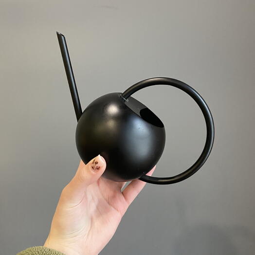 Лейка металлическая черная