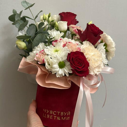 Цветы в коробке «Яркий акцент»