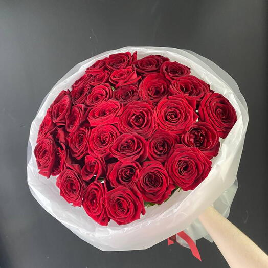 Букет из красных роз