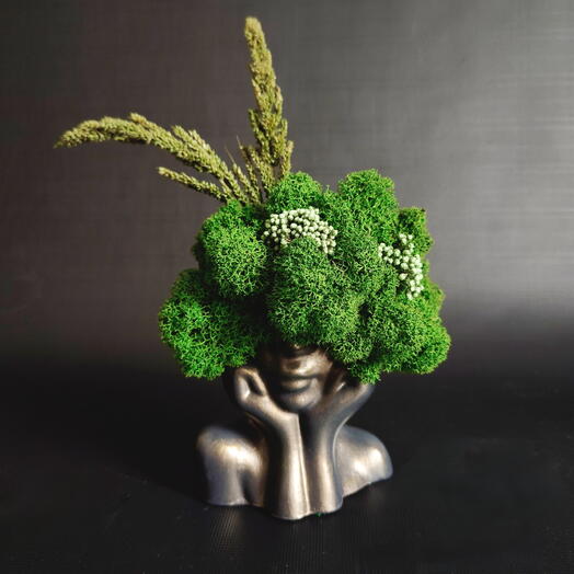 Декоративное кашпо "Мечтательница green"