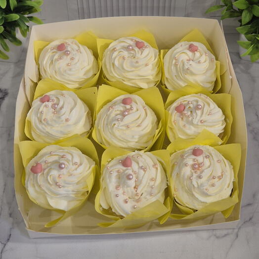 Пирожные с клубничной начинкой (10 шт)