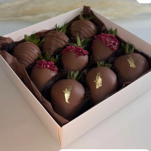 Клубника в шоколаде 🍓 9 шт