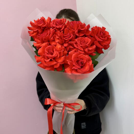 Букет большой из алых французских роз