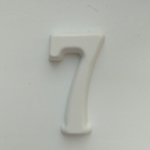 цифра 7 из гипса