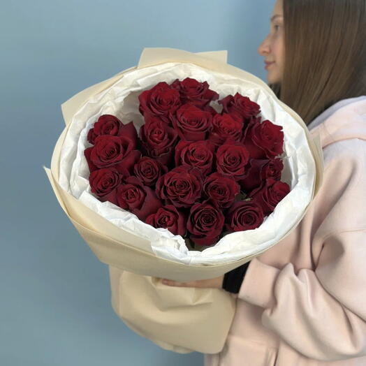 Букет из 21 бордовой розы