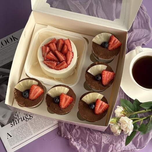 Strawberry Bento cake and Pancho trifle