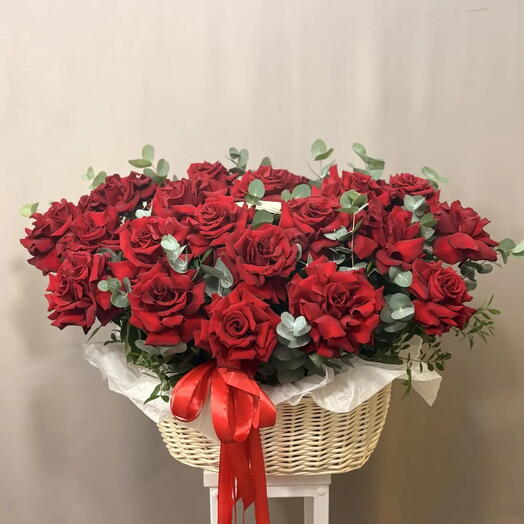 Большая корзина французских роз