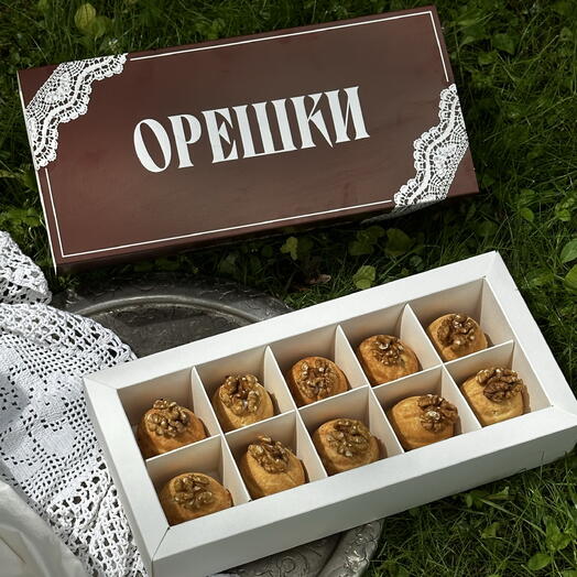 Большие орешки со сгущенкой и грецким орехом