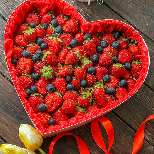 «Ягодка» клубника Love