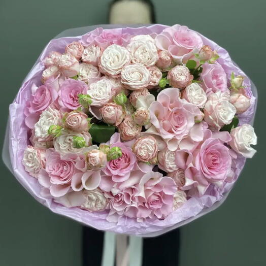 Кустовые розы с вывернутыми французскими розами 🌸