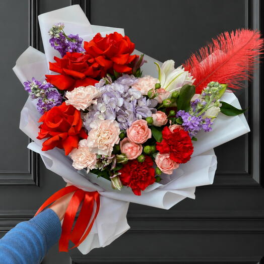 18.Букет из гортензии,роз