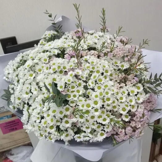 Букет из ромашек Сантино с вереском
