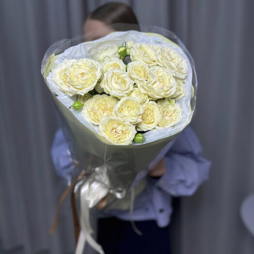 Букет из 5 кустовых роз