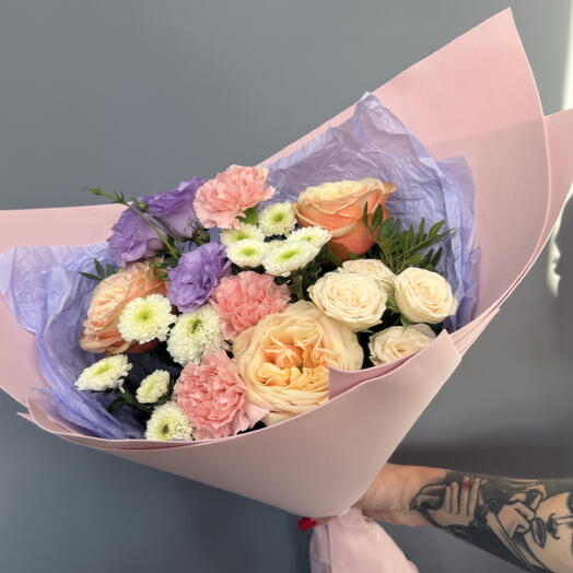 Букет с нежным составом в оттенках персика и лаванды 💗💜