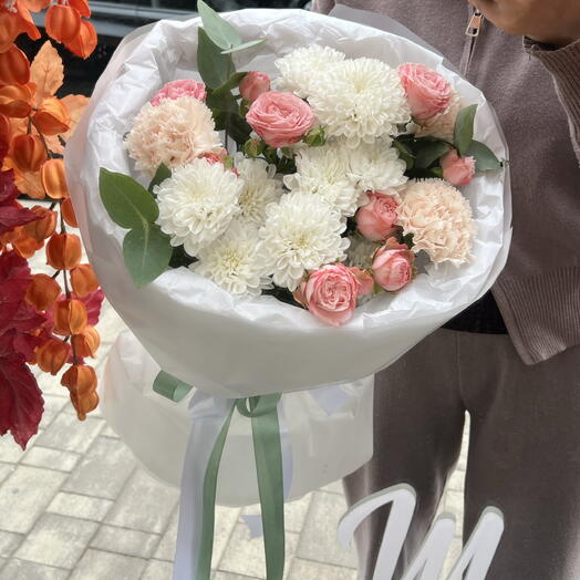 Букет с кустовыми розами 🌸