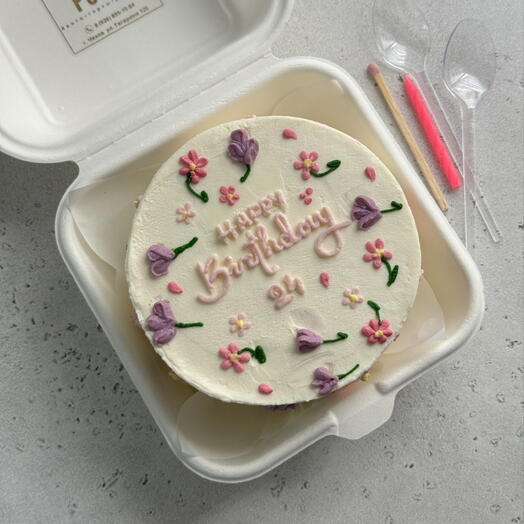 Бенто торт happy birthday с цветочками