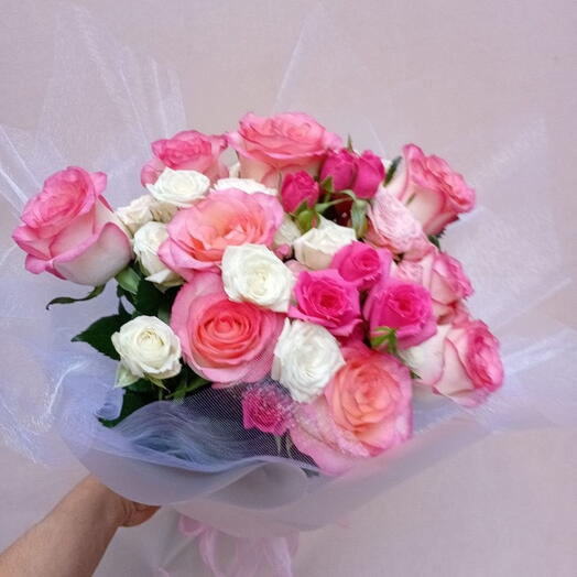 PINK VIBE of 15 mix roses