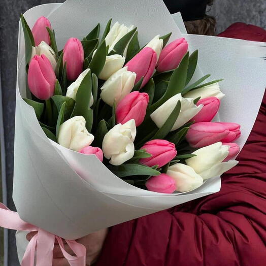 Белые и розовые тюльпаны, 25 шт