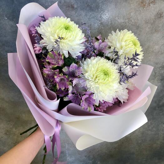 Lilac haze of chrysanthemums and alstroemeria