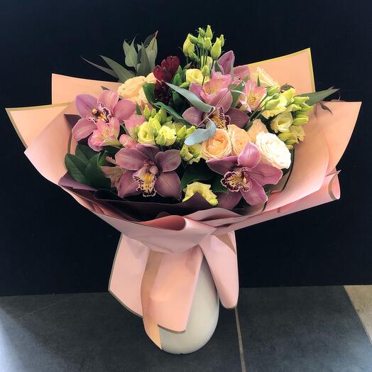 Orquídeas con Lisianthus
