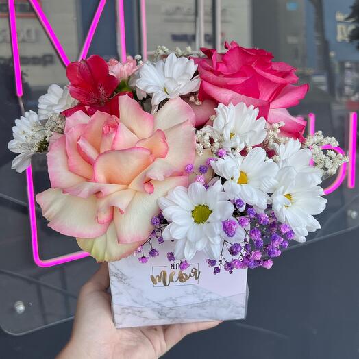 Цветы в коробке