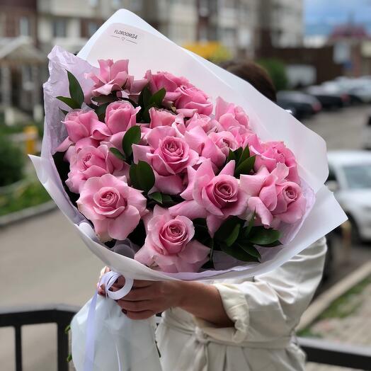 Розовый монобукет из французских роз