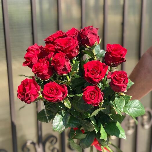 Ramo de 15 rosas rojas