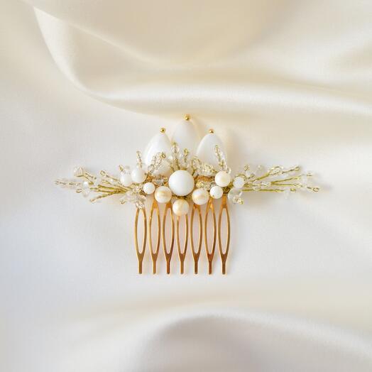 Comb in the hairstyle of Cassiopeia