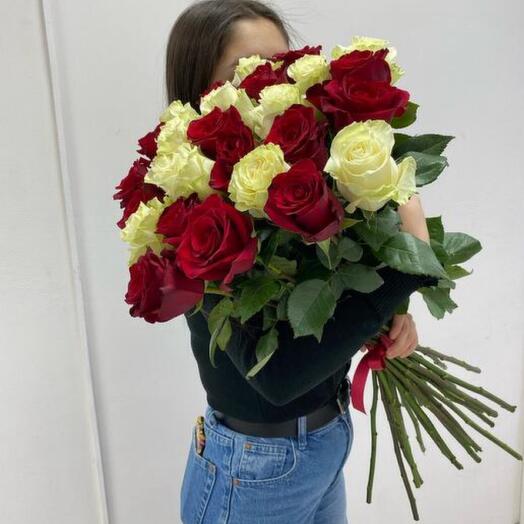 Белая и красная роза микс