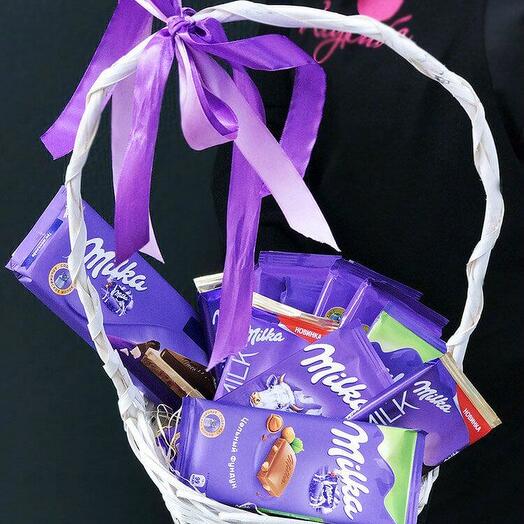 Cesta de chocolates Milka