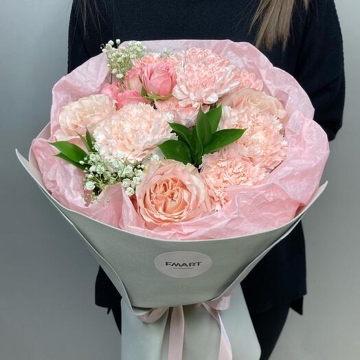 Сборный букет из диантусов, кустовой розы и хризантемы🌸