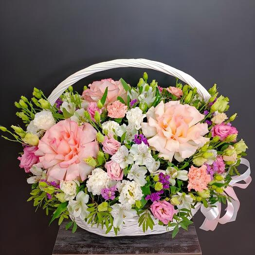 Cesta de rosas francesas