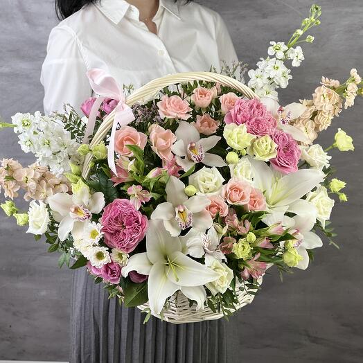 Корзина с лилией Амандин