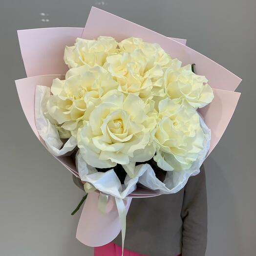 Ramo de 7 rosas francesas blancas (M)