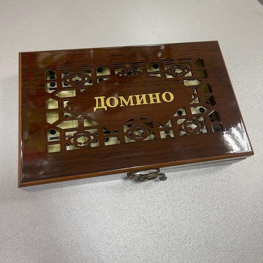 Домино в коробке