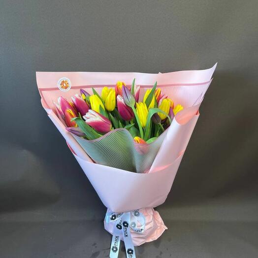 Букет из 31 тюльпана микс от Оранж Алматы