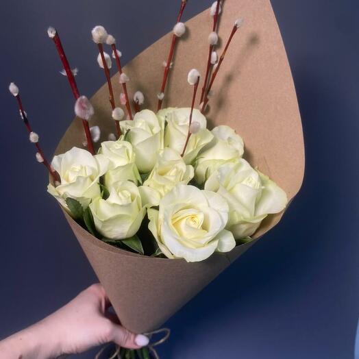 9 белых роз с вербой